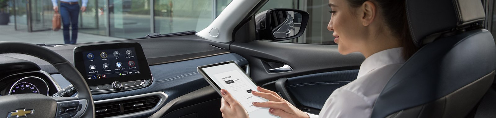 Imagem automotiva genérica ilustrando veículo em ambiente neutro